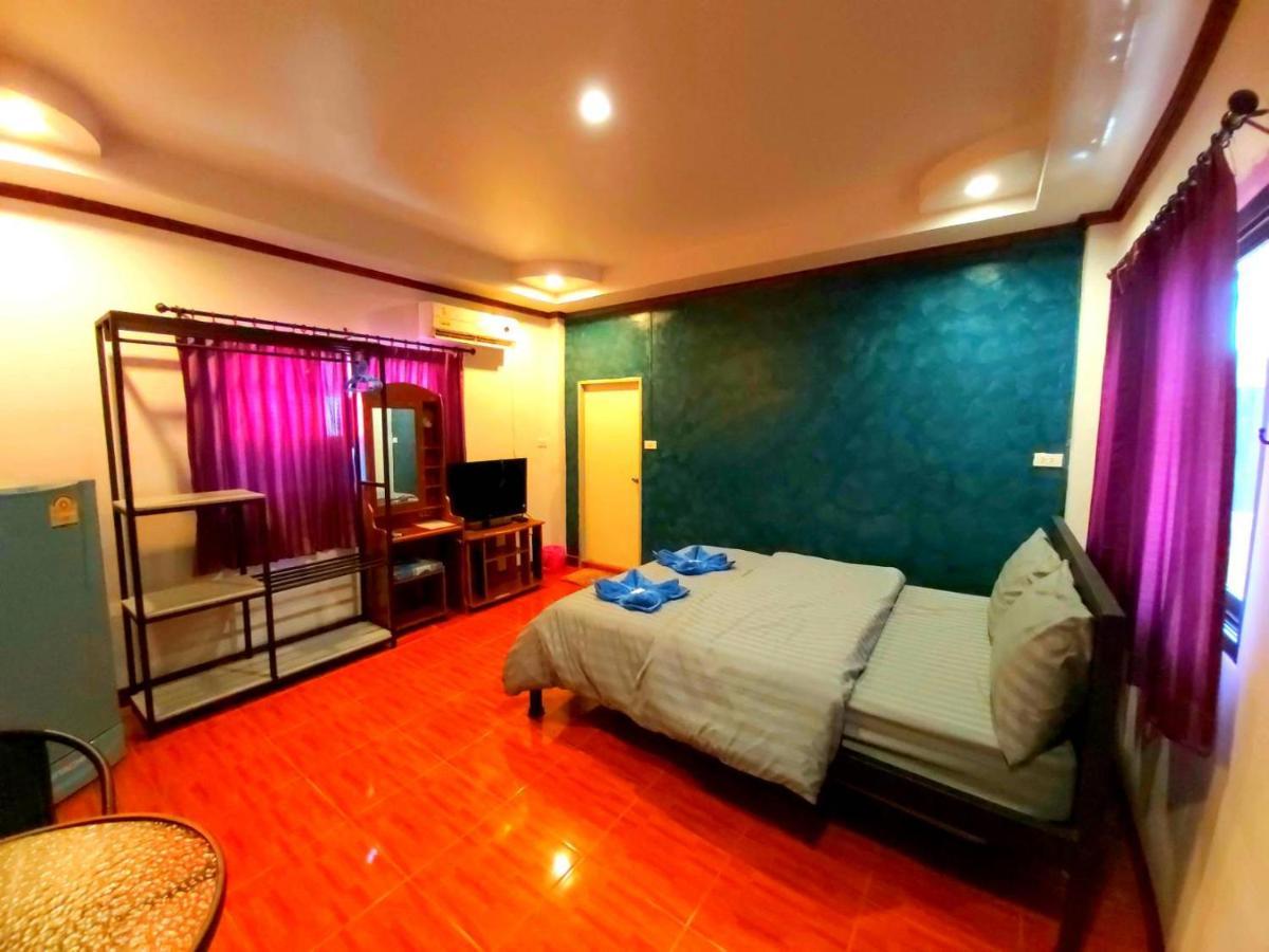 Wilailak Bungalow @ Koh Srichang Szicsang-sziget Kültér fotó