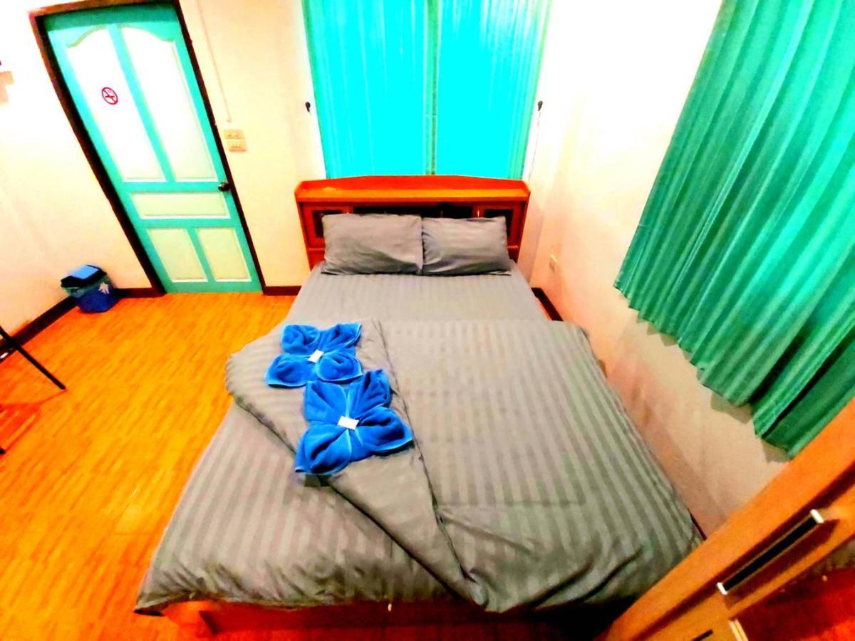 Wilailak Bungalow @ Koh Srichang Szicsang-sziget Kültér fotó