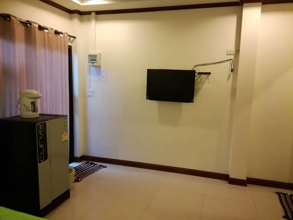 Wilailak Bungalow @ Koh Srichang Szicsang-sziget Szoba fotó